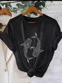 T-shirt noir femme avec imprimé requin-baleine minimaliste blanc suspendu sur un cintre - S / Noir