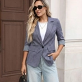 Blazer bleu-gris pour femme avec poignets rayés et fermeture à bouton pour un style pro - S / Bleu gris