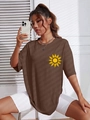 Braunes lockeres Damen-T-Shirt mit Sonnenblumenmuster und schlichtem Rundhalsausschnitt - S / Kaffeebraun