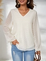 Elegante weiße V-Ausschnitt Bluse mit Chevron-Textur und weiten Laternenärmeln für Damen - S / Gebrochenes Weiß