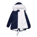 Détail de la parka bleu marine avec grand col en fourrure blanche et doublure chaude - Bleu Marine