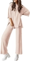 Detailsicht des rosa Strick-Loungewear-Sets mit Kurzarm-Oberteil und weitem Hosenbein - XS / Beige