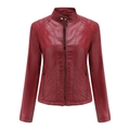 Damen Bikerjacke aus burgunderrotem Kunstleder mit Stehkragen und gesteppten Seiten - XS / Burgunderrot