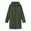Dettaglio del parka impermeabile con cerniera sul petto e polsini regolabili in velcro - S / Verde Militare