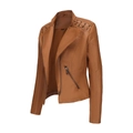 Damen Bikerjacke aus braunem Kunstleder mit Steppschultern und metallischen Details - S / Oberteile / Camel