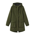 Detalle de parka verde oliva con capucha, bolsillos prácticos y cordones ajustables - S / Verde Militar