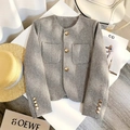 Veste élégante en tweed taupe pour femme avec col rond et boutons dorés décoratifs - S / Gris