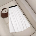 Elegante falda midi de tablas blanca con cintura elástica negra en contraste de talle alto - S / Blanco