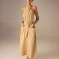 Elegantes khakifarbenes Neckholder-Kleid mit Wickel-Optik und vorderer Knopfleiste - S / Aprikose