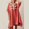 Oversized φόρεμα φούτερ σε κεραμιδί χρώμα με λευκό γιακά πόλο και ρίγες - S / Κεραμιδί