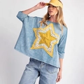 Γυναικείο χαλαρό μπλουζάκι σε acid wash μπλε με κίτρινο διακοσμητικό αστέρι - S / Ανοιχτό μπλε