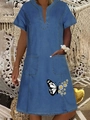 Abito in denim a maniche corte con scollo a V, stampa a farfalla e fiori e tasche - S / Blu Scuro Stampa Farfalla Margherita