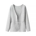 Klassische hellgraue Strickjacke für Damen mit minimalistischem Bindegürtel und offener Front - S / Grau