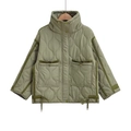 Giacca trapuntata da donna verde oliva con cuciture a onda e tasche con coulisse - XS / Verde Militare