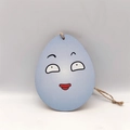 Decorazione pasquale in legno a forma di uovo azzurro con faccia buffa e corda di iuta - Stile Espressione Divertente Grandi Occhi (HF10102)