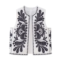 Détails de broderie florale bohème et coutures précises sur un gilet blanc ouvert - XS / Broderie Noire