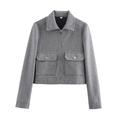 Detalle de chaqueta de lana gris con cremallera metálica y bolsillos de solapa - Gris Vigoré