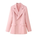 Blazer rose croisé avec revers à encoche et poches à rabat dans une coupe ajustée élégante - Blazer Rose