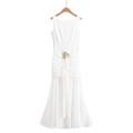 Ärmelloses weißes Kleid mit Taillenfalten und goldener Blumenschnalle mit Band - S / Weiß