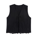 Gilet nero da donna con fiocco frontale e raffinati ricami floreali traforati - Nero