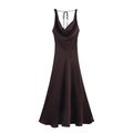 Elegante chocoladebruine satijnen maxi-jurk met gedrapeerde halslijn en gekruiste bandjes - XS / Bruin