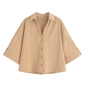 Gedetailleerde platte weergave van kaki shirt met brede revers en losse wijde mouwen - XS / Tops / Khaki