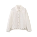 Dettaglio della camicia bianca a maniche lunghe con ricamo traforato e bordo a smerlo - XS / Bianco