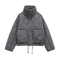 Dettaglio giacca grigia trapuntata con collo alto e coulisse regolabile sul fondo - XS / Grigio