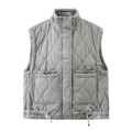 Détail du gilet matelassé gris clair avec grandes poches, col montant et cordon de serrage - XS / Gris