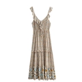 Detail van bloemen maxi-jurk met gelaagde ruches aan de zoom en verfijnde ruchesbandjes - S / Beige Bloemen