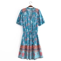 Abito bohémien celeste con scollo a V, stampa floreale e coulisse regolabile in vita - S / Blu