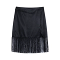 Hoch taillierter schwarzer Satin-Wickelrock mit langen Fransen und asymmetrischem Saum - XS / Schwarz