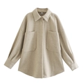 Oatmeal Oversize-Hemdjacke mit großen Vordertaschen und überschnittenen Schultern - XS / Haferflockenfarbe
