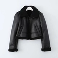 Giacca aviator da donna in ecopelle nera con profili in shearling e zip frontale - XS / Nero