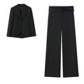Tailleur deux pièces noir chic avec blazer à boutonnage simple et pantalon large - Haut Et Bas