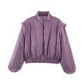 Detailansicht lila Pufferjacke mit Stehkragen und silbernem Metallreißverschluss - Lila
