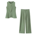 Saliegroene set met mouwloos vest met knopen en wijde broek met zijsplit voor dames - S / Groen