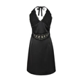 Nahaufnahme von schwarzem Spitzenpatchwork und seidigem Satin am Neckholder-Mini-Kleid - Schwarz