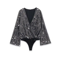 Body à paillettes gris foncé avec décolleté en V profond et manches cloche sur blanc - XS / Bodysuit à Paillettes Manches Évasées / gris foncé