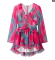 Abito a maniche lunghe tie-dye fucsia e blu con scollo a V e dettagli a balze - S / Stile Tie-dye Rosa e Blu (Colore Immagine)