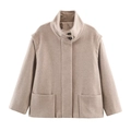 Kurze Damenjacke aus beigem Wollgemisch mit Stehkragen und großen aufgesetzten Taschen - XS / Khaki