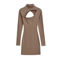Detailansicht des tropfenförmigen Ausschnitts am braunen langärmligen Kleid - S / Khaki