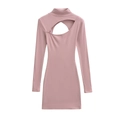 Detailansicht des rosa Langarm-Bodycon-Kleids mit Brust-Ausschnitt und geripptem Stehkragen - S / Rosa