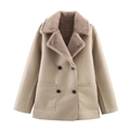 Omkeerbare damesjas van imitatielamswol met reverskraag en dubbele rij knopen in beige - XS / Khaki