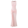 Detail eines hellrosa ärmellosen Bodycon-Maxikleides mit Knotentaille und elegantem Faltenwurf - S / Rosa
