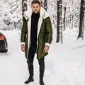 Legergroene winterparka voor heren met dikke lamswollen voering en lederen gespdetails - M / Tops / Groen