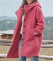 Dettaglio cappotto con cappuccio con bottoni ambrati e tessuto rosa testurizzato all'aperto - S / Rosa Rosso