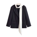 Losse zwarte damesblazer met een stijlvolle contrasterende witte lange sjaal om de nek - XS / Zwart