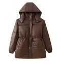 Parka invernale da donna marrone scuro con cappuccio, coulisse in vita e finitura lucida - S / Marrone Scuro