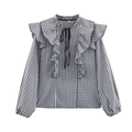 Detail der Gingham-Bluse mit gestuften Rüschen, Stehkragen und Schleifenhals-Design - XS / Schwarz Weiß
